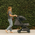 Ergobaby Metro 3 Deluxe - Jet Black - Image 2
